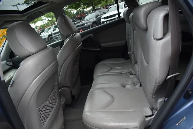 Used 2010 Blue Toyota Limited image 21