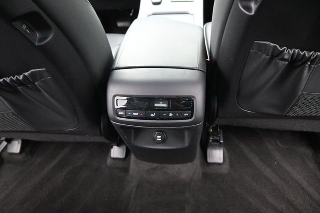 Used 2025 White Hyundai SEL image 29