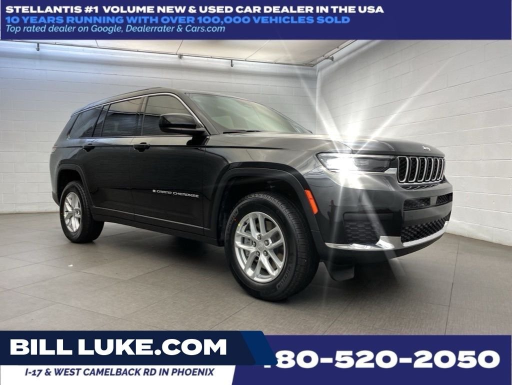New 2026 Diamond Black Crystal Pearl-Coat Exterior Paint Jeep Laredo image 1
