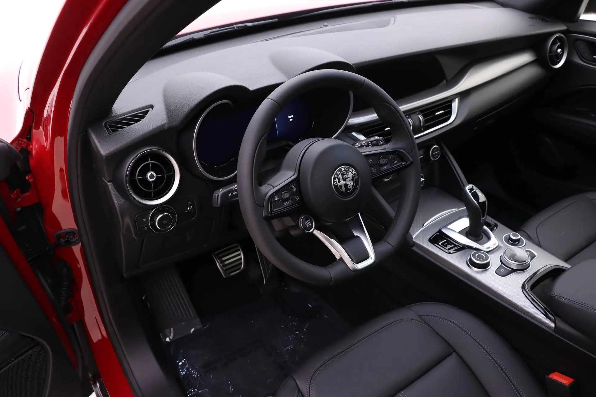 New 2024 Alfa Rosso (Red) Exterior Paint Alfa Romeo Ti image 6
