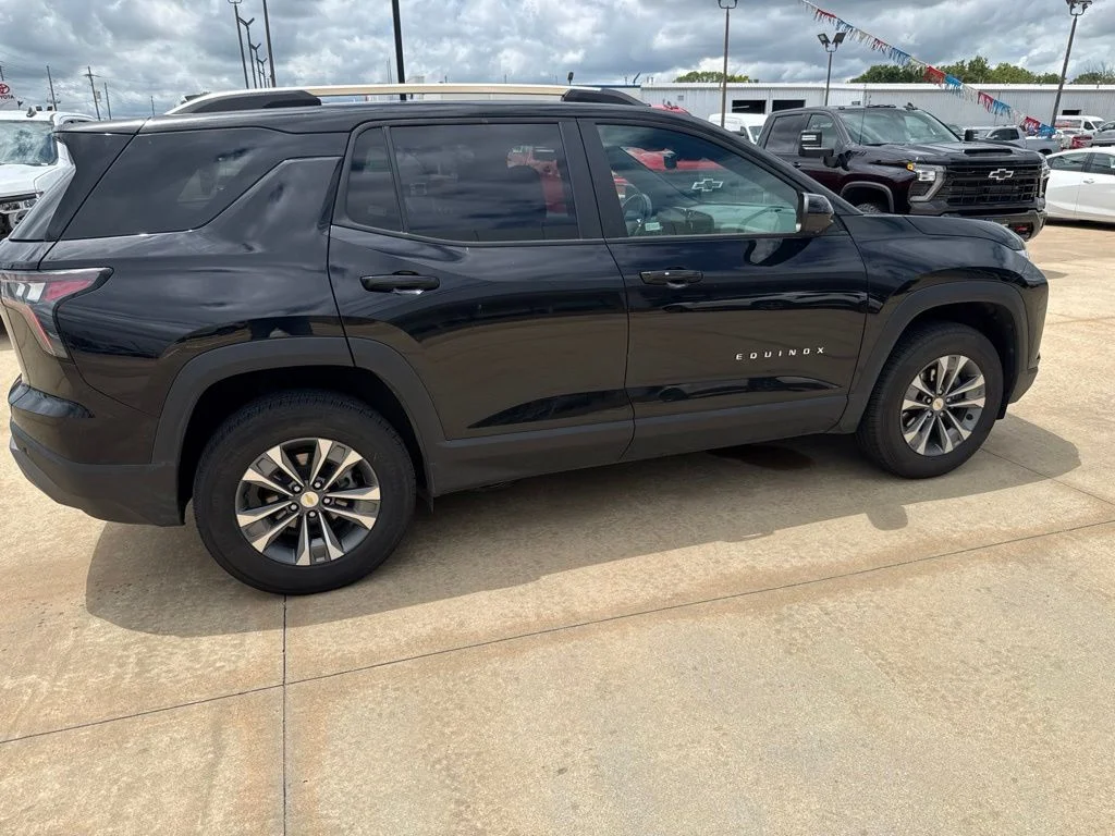 Used 2025 Black Chevrolet LT image 18