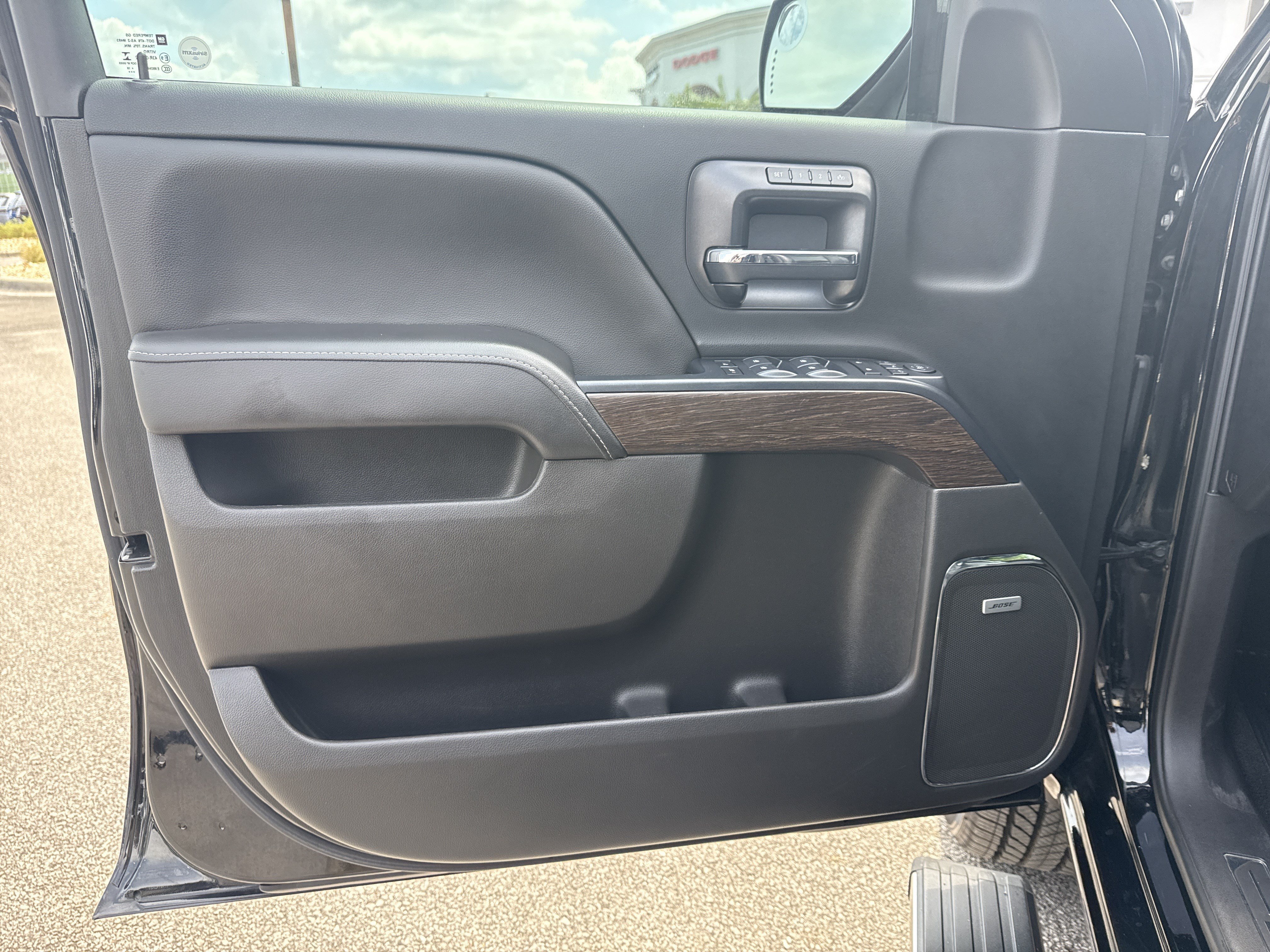 Used 2018 Onyx Black GMC Denali image 11