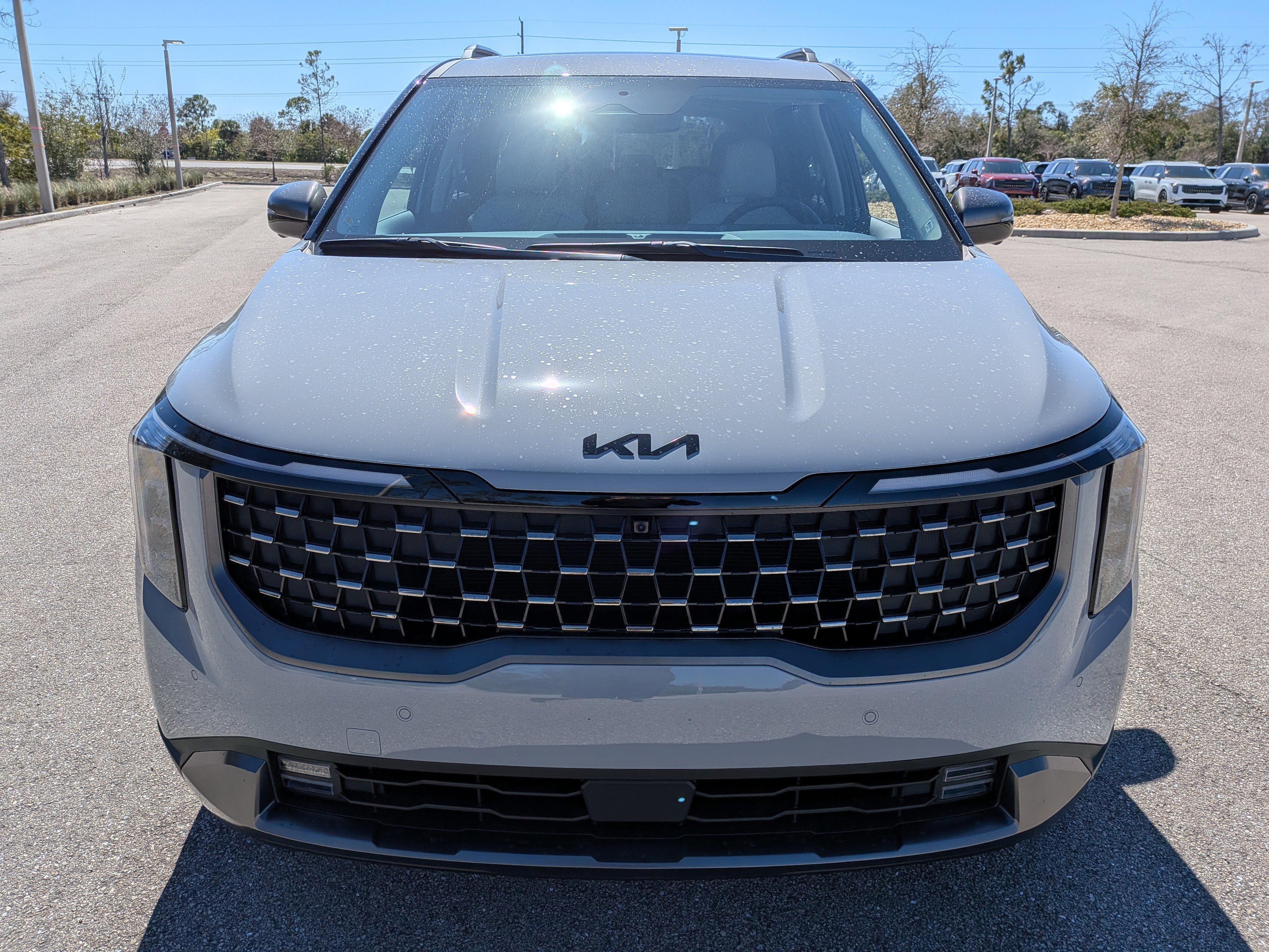 New 2026 Ceramic Silver Kia SX image 3