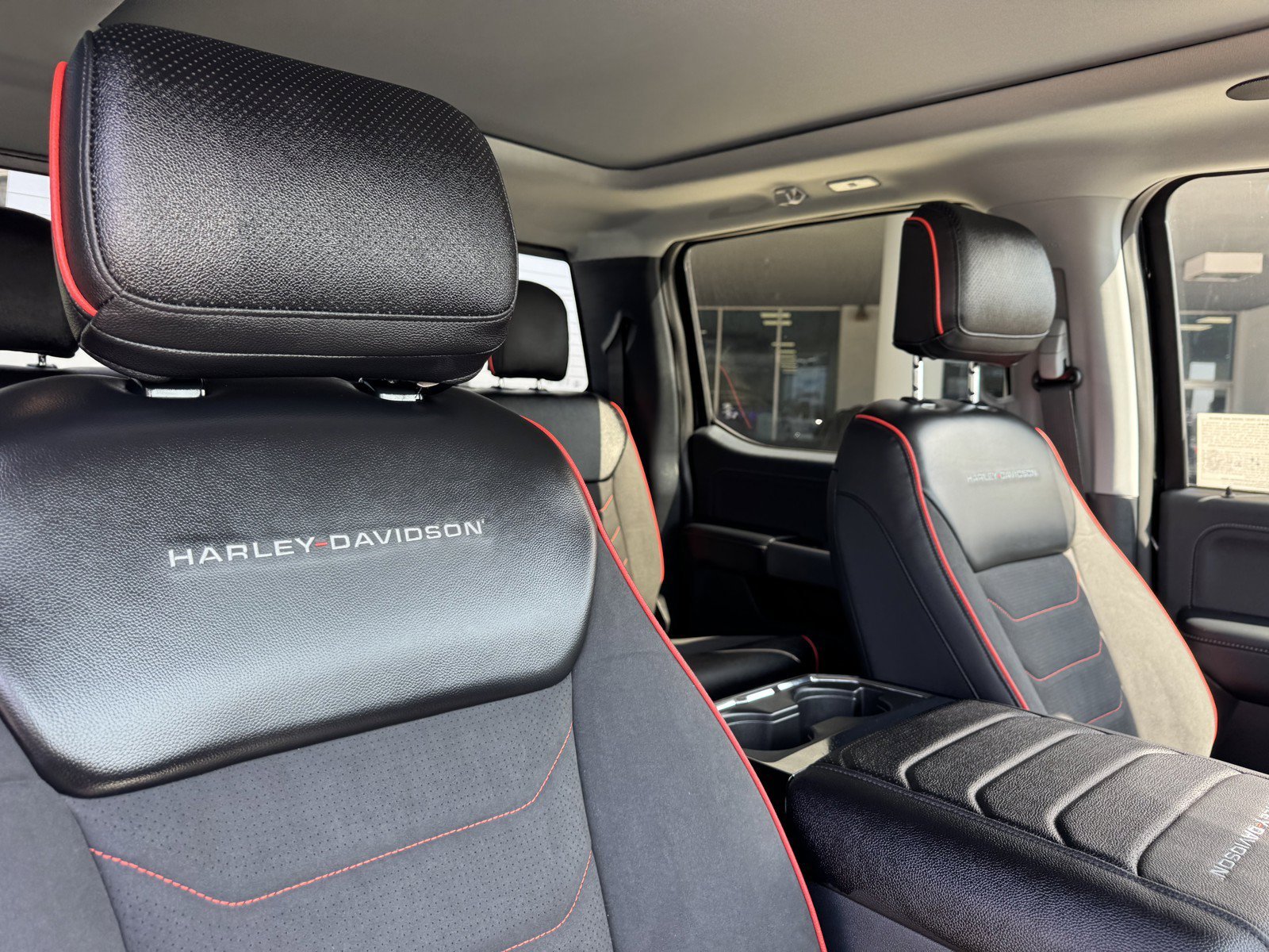 New 2026 Agate Black Metallic Ford F-250® Lariat® image 9