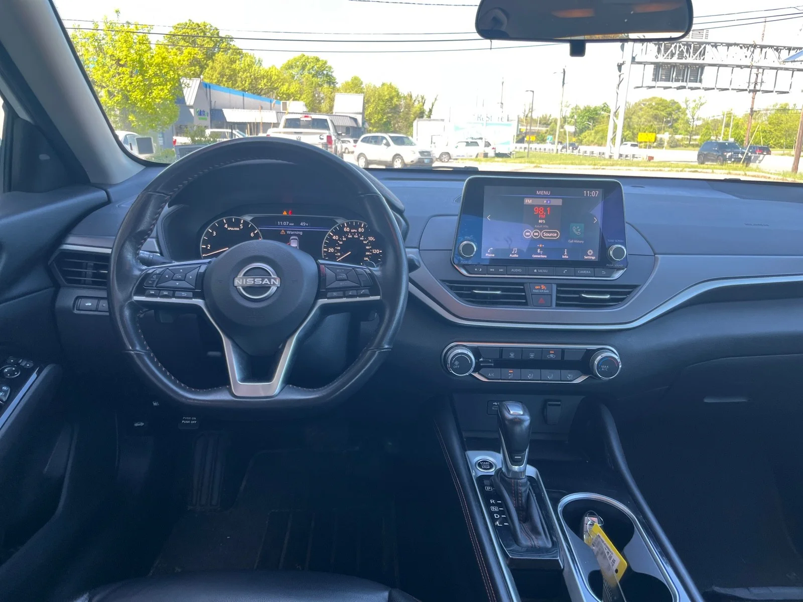 Used 2024 Glacier White Nissan 2.5 SR image 30
