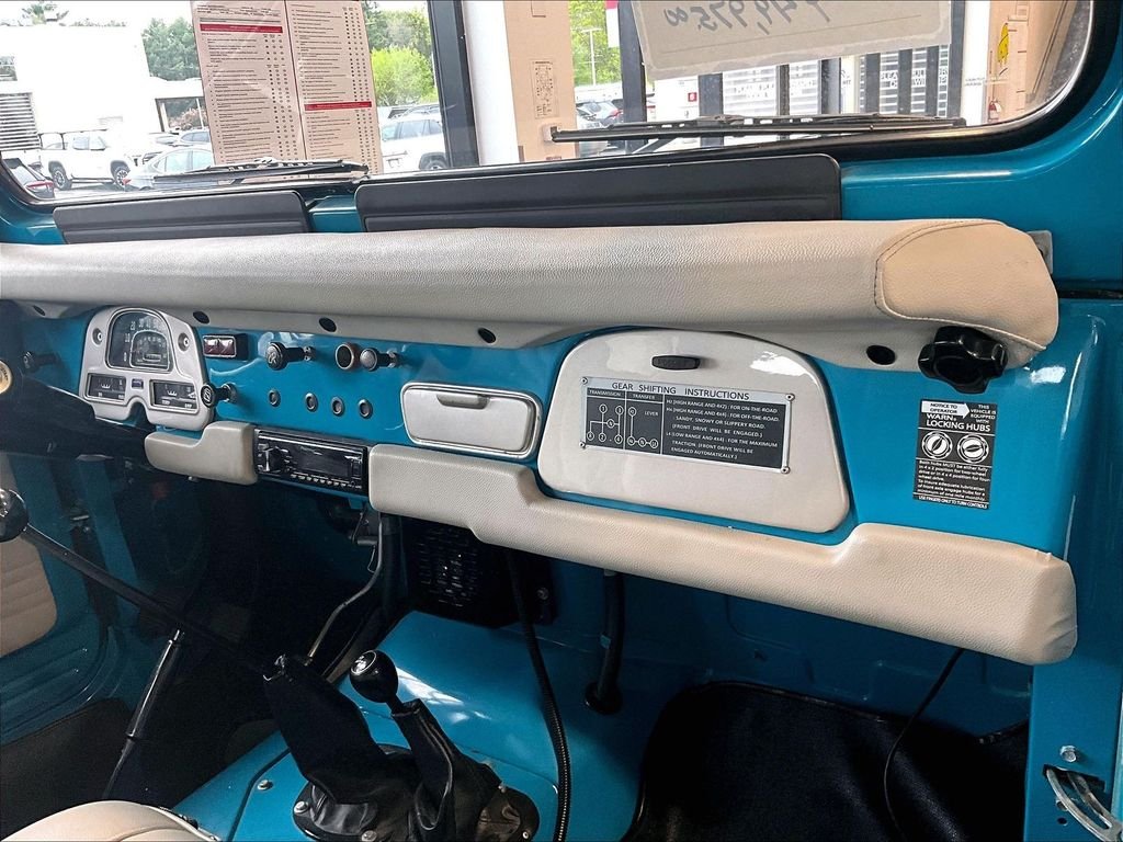 Used 1980 Blue Toyota  image 13