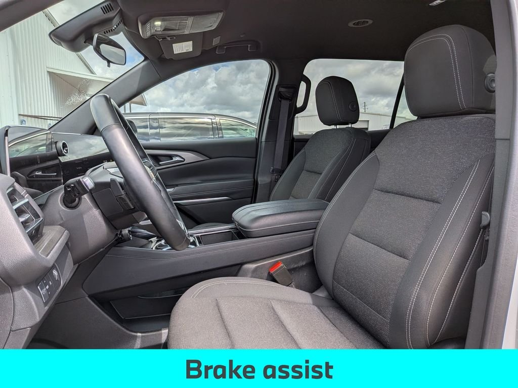 Used 2025 White Chevrolet LT image 15