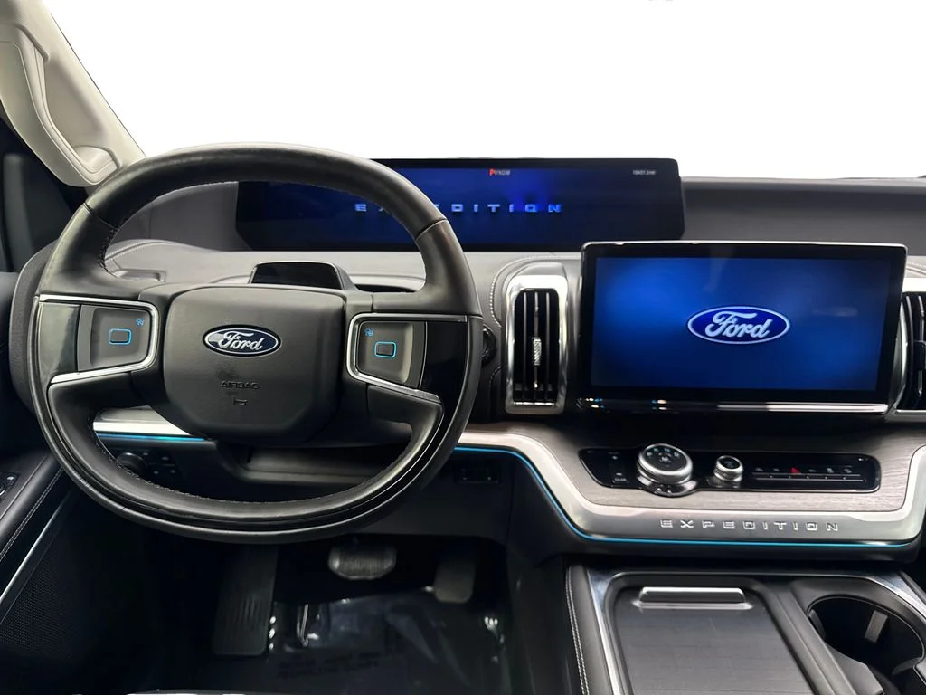 Used 2025 Silver Ford Platinum image 57