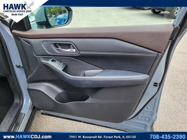 Used 2023 Gray Nissan SL image 32