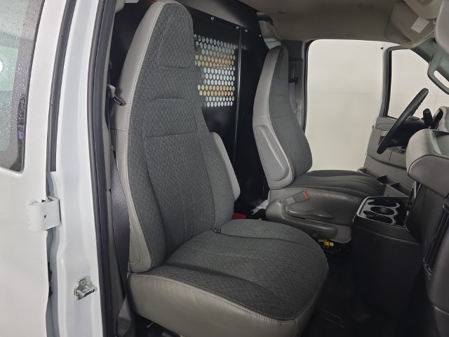 Used 2025 Summit White Chevrolet WT image 24