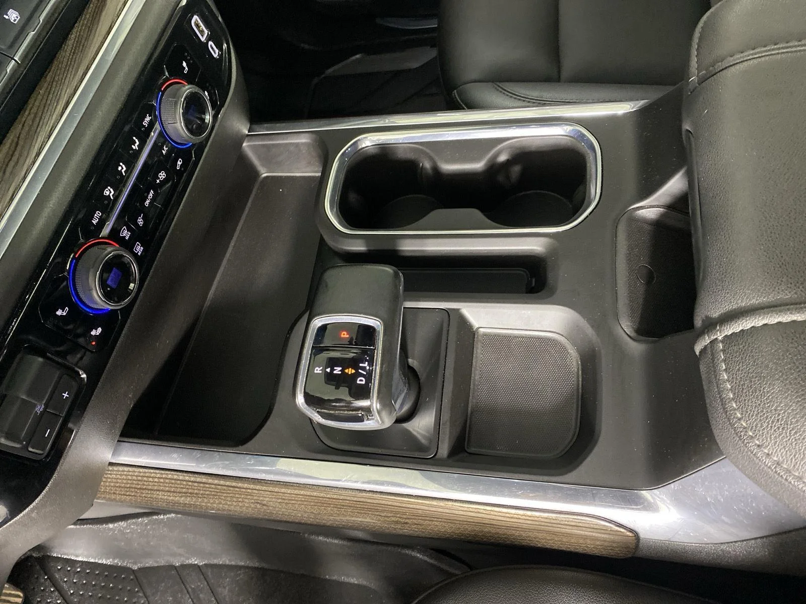 Used 2025 Summit White Chevrolet RST image 24