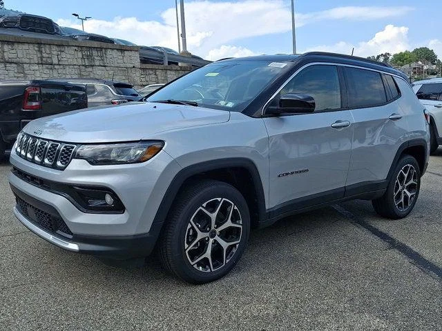 New 2026 Silver Zynith Metallic Clear-Coat Exterior Paint Jeep Limited image 2