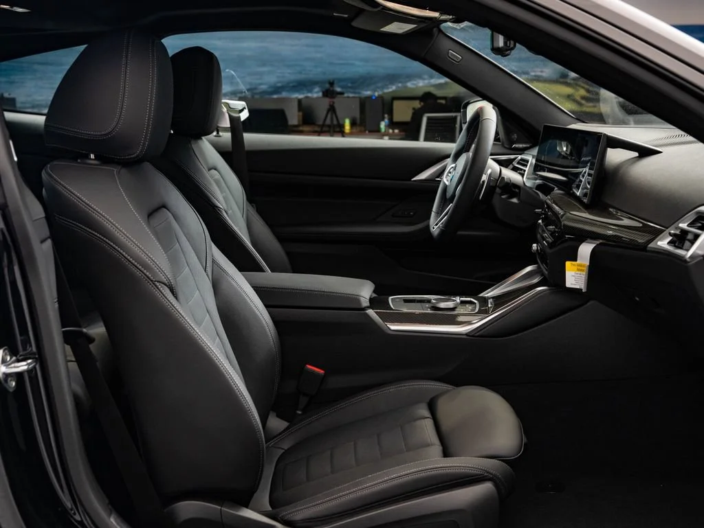 New 2027 Black Sapphire Metallic BMW M440i xDrive image 25