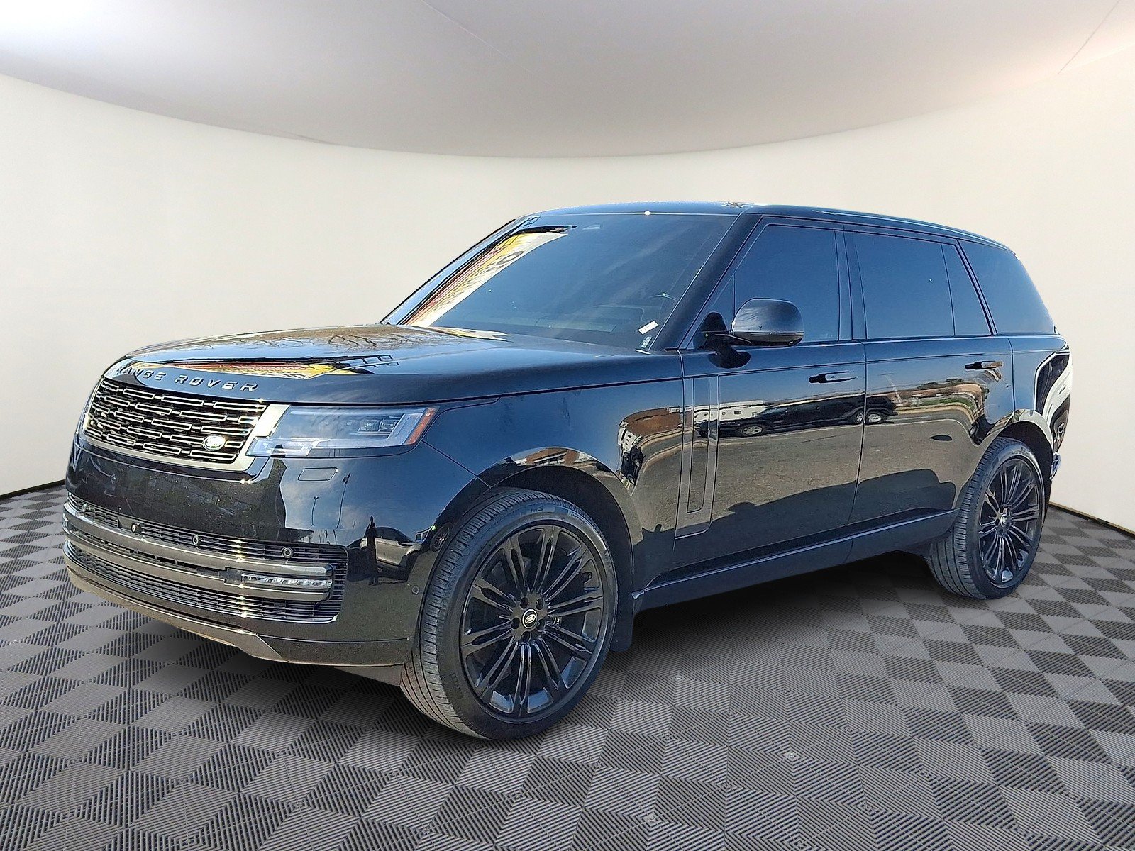2025 Land Rover Range Rover SE