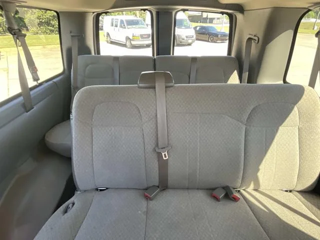 Used 2025 Summit White Chevrolet 1LT image 9