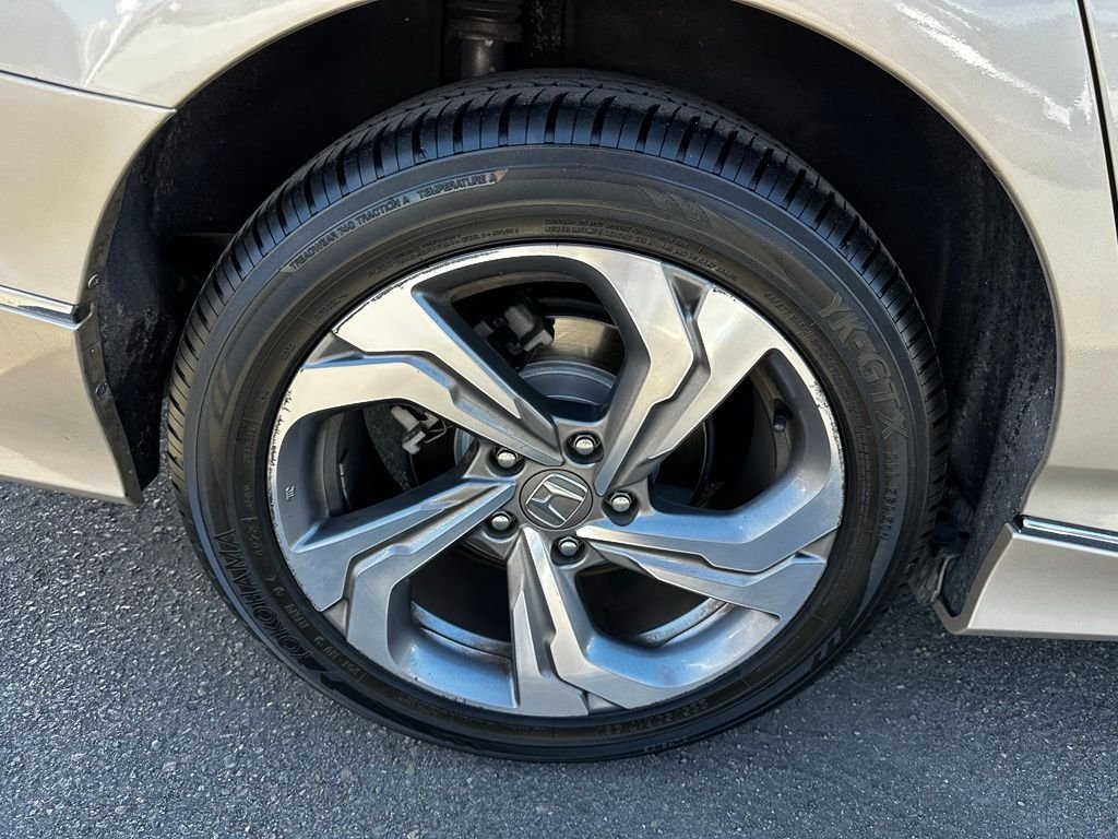 Used 2020 Gold Honda EX-L image 12