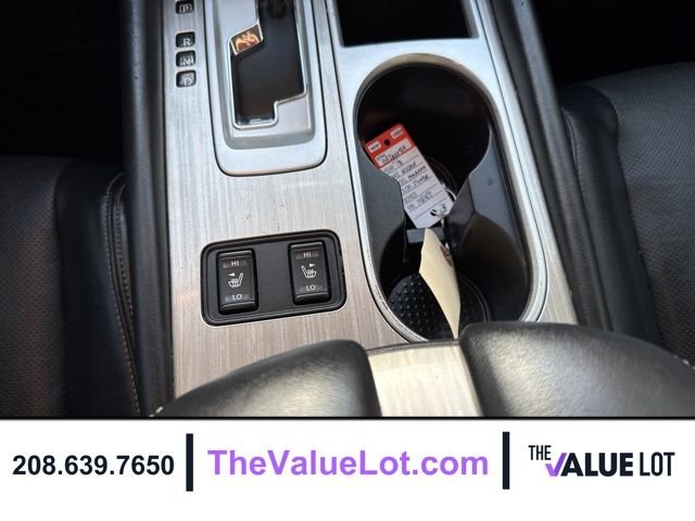 Used 2018 White Nissan SL image 14