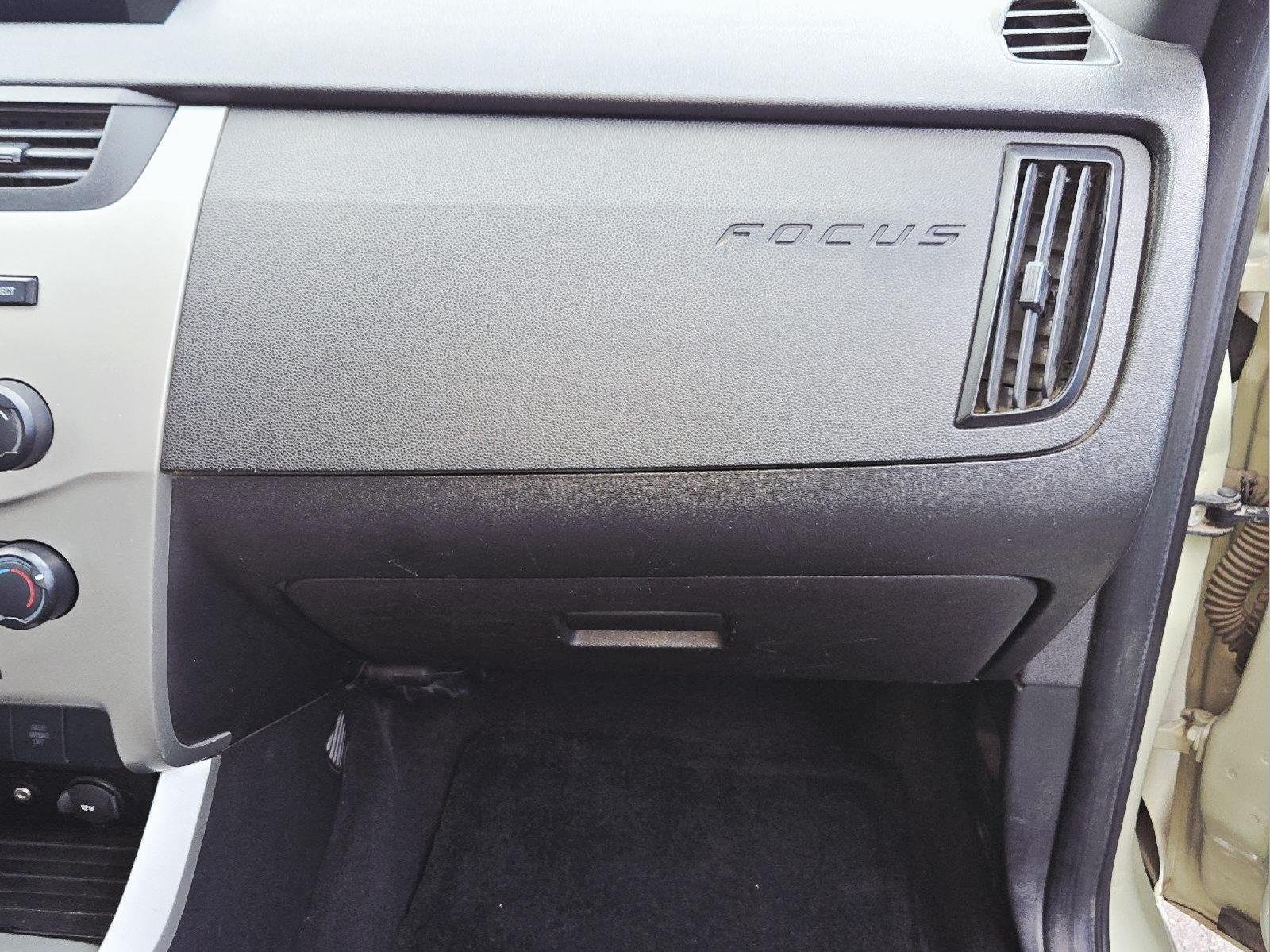 Used 2010  Ford SE image 39