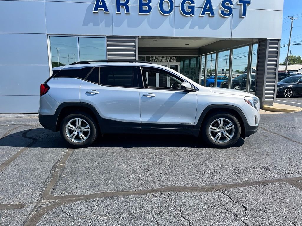 Used 2020 Quicksilver Metallic GMC SLE image 8