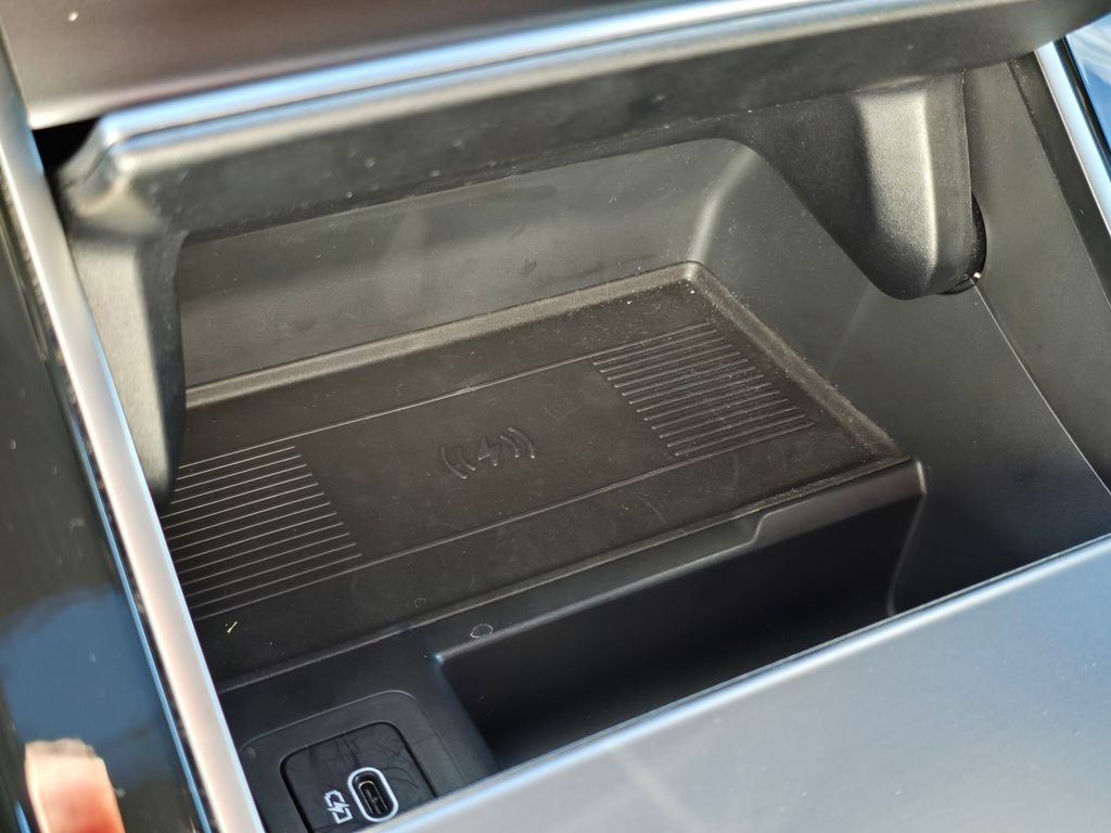 Certified Used 2025 Gray Land Rover Dynamic SE image 26