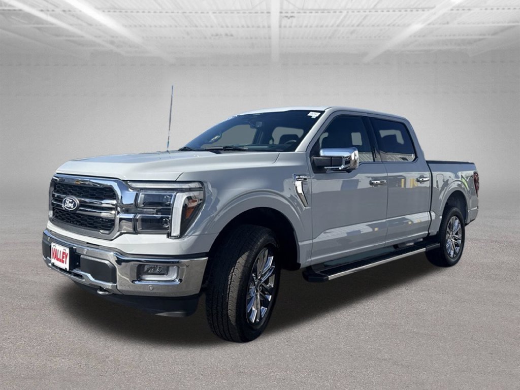 Used 2024  Ford Lariat image 4