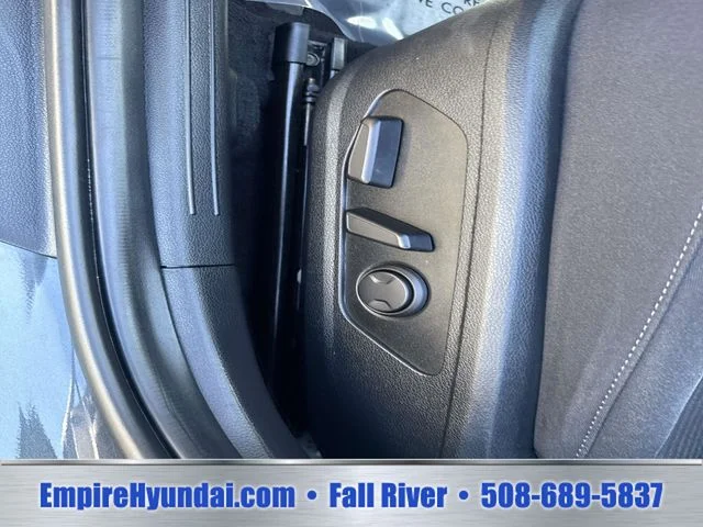 Used 2024 Gray Hyundai SEL image 18