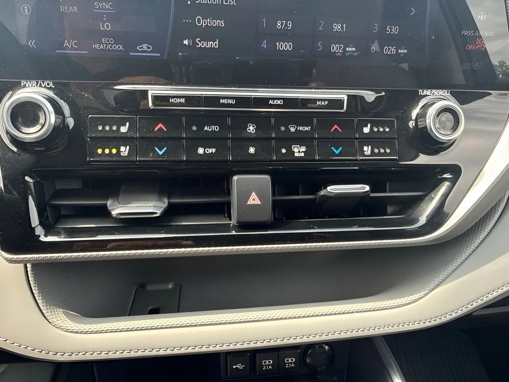 Used 2021 Blue Toyota Platinum image 21