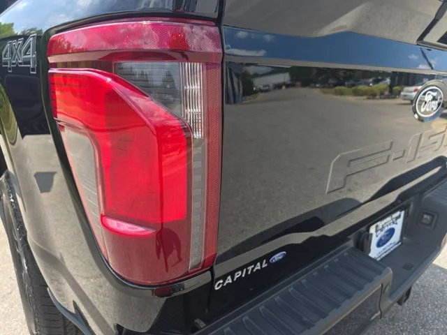 Used 2024 Black Ford XLT image 35