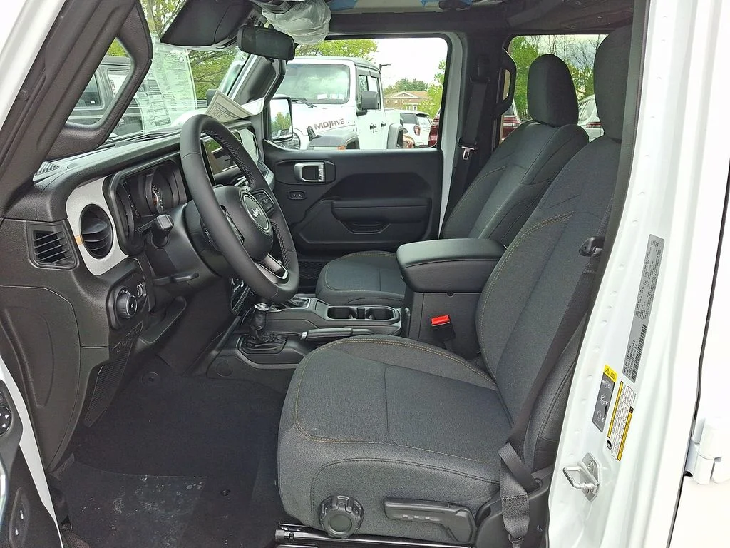 New 2026 Bright White Clear-Coat Exterior Paint Jeep Sport S image 8