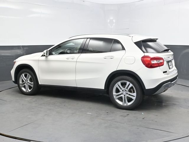 Used 2019 White Mercedes-Benz GLA 250 image 4
