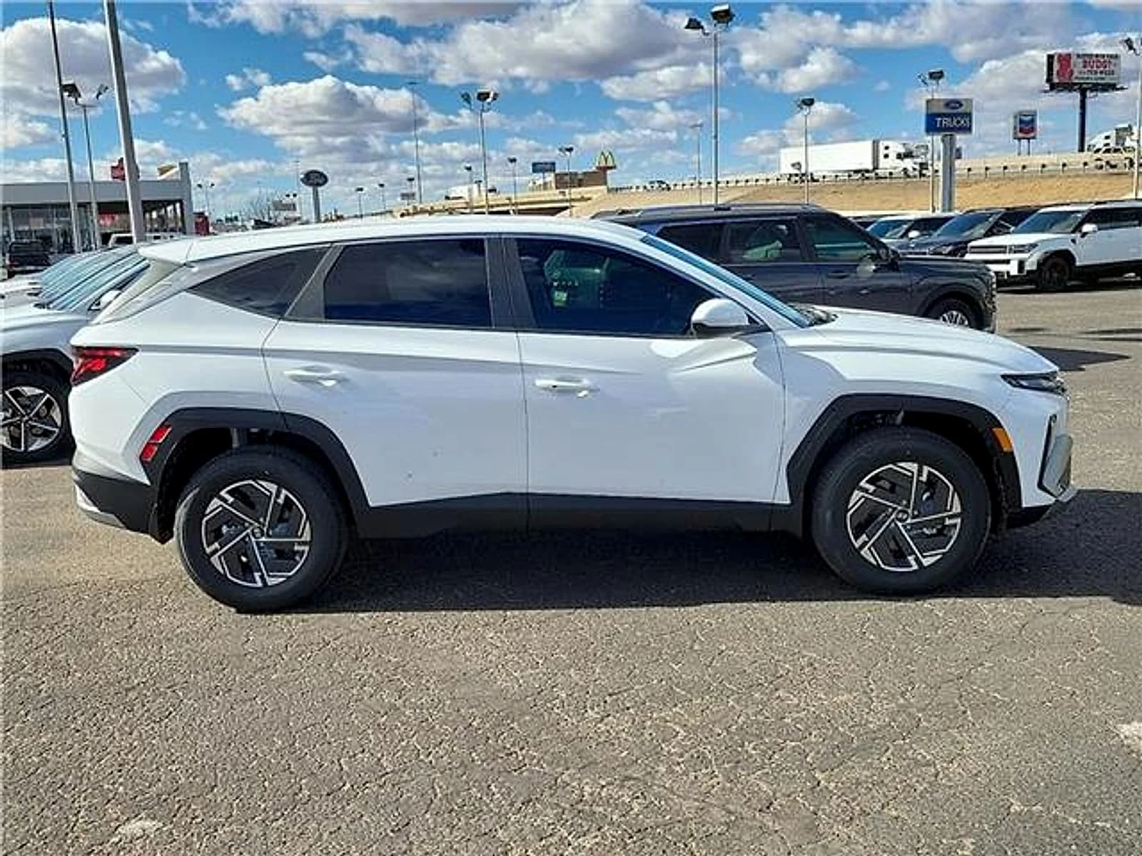 New 2026 White Hyundai Blue SE image 5