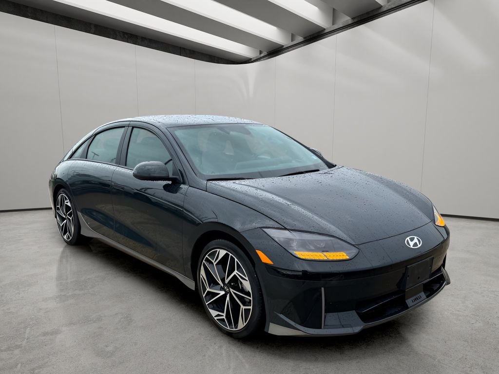Used 2023 Digital Green Hyundai SEL image 6