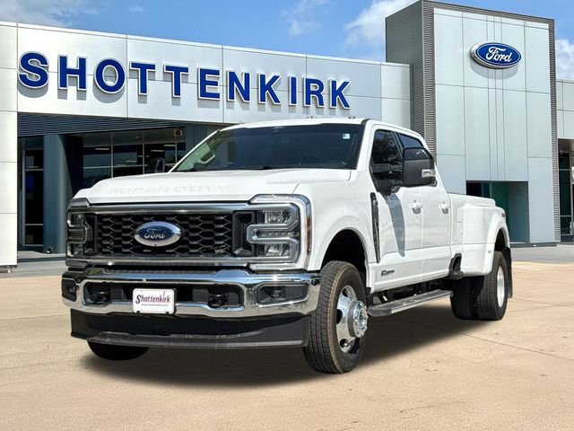 Used 2026 White Ford Lariat image 3