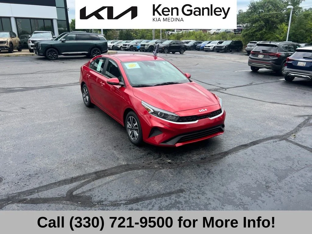 2023 Kia Forte LXS - Photo 7