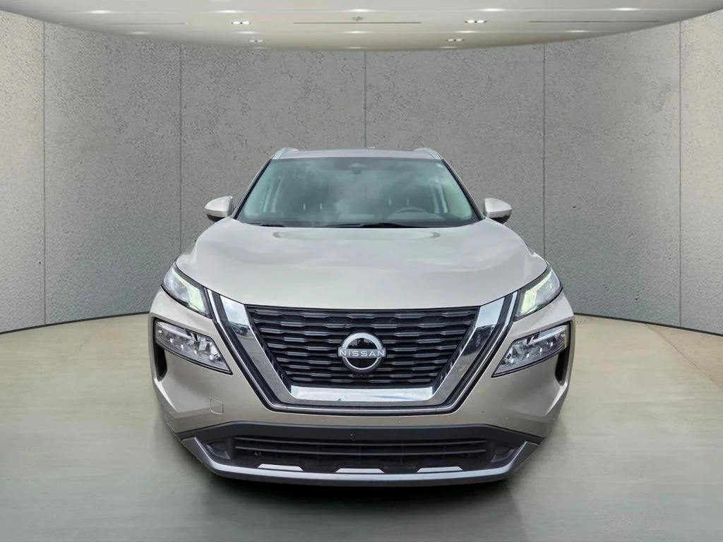 Certified Used 2023 Gold Nissan SL image 8