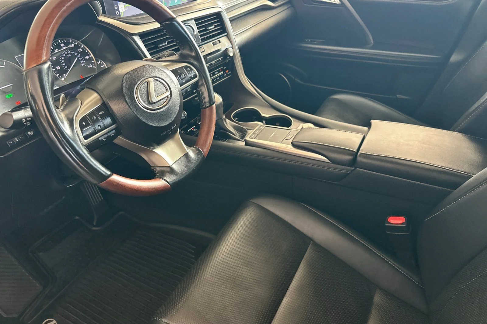 Used 2021 Gray Pearl Lexus 450h image 7