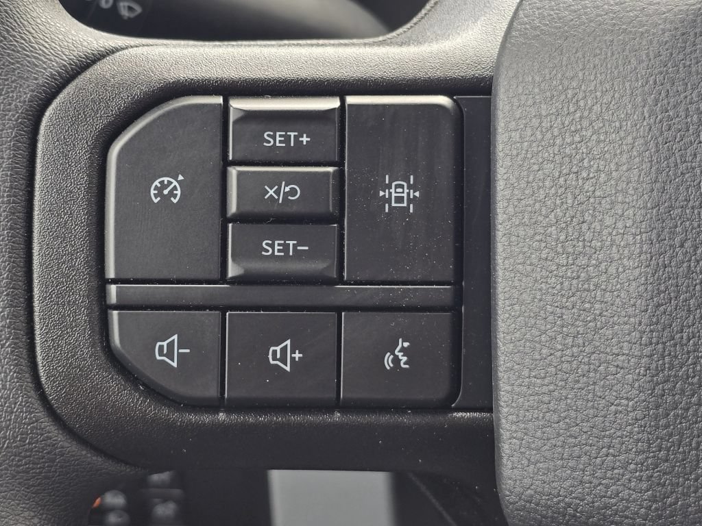 New 2025 Oxford White Ford XL image 16
