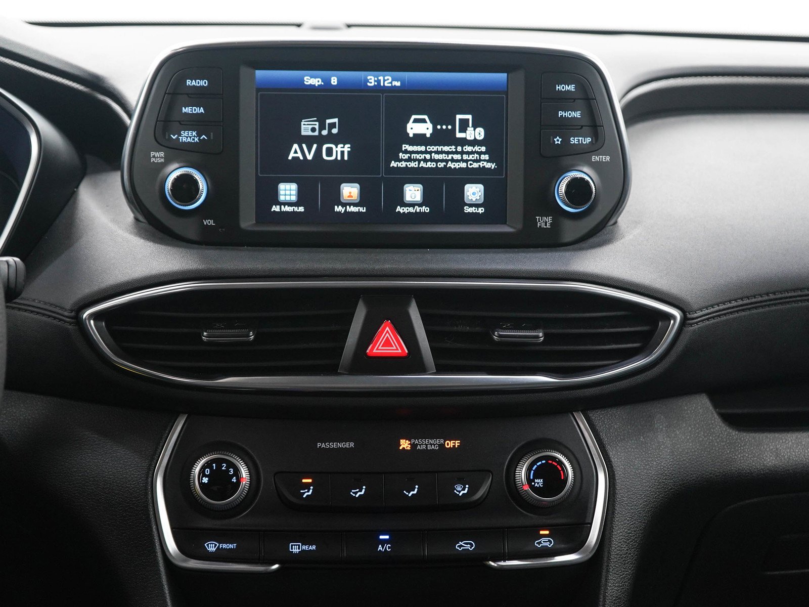2020 Hyundai Santa Fe SE - Photo 18