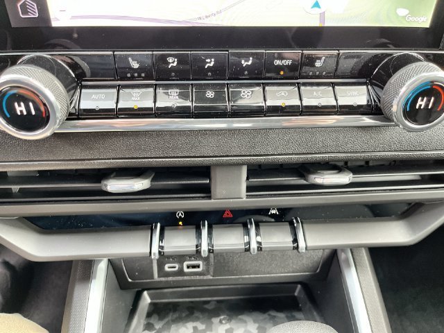 2026 Chevrolet Colorado photo 24 of 41