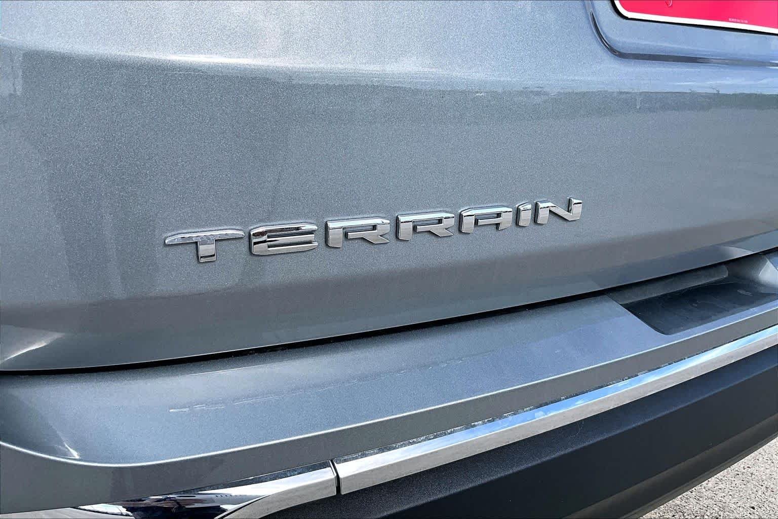 Used 2023 STERLING METALLIC GMC SLT image 10