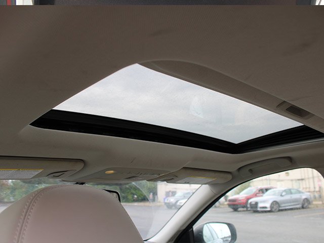 Used 2014 Liquid Platinum INFINITI Premium image 9