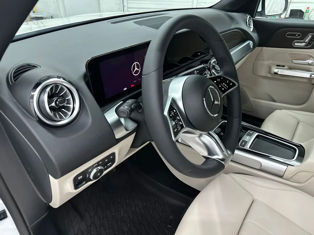 New 2026 White Mercedes-Benz GLB 250 image 13