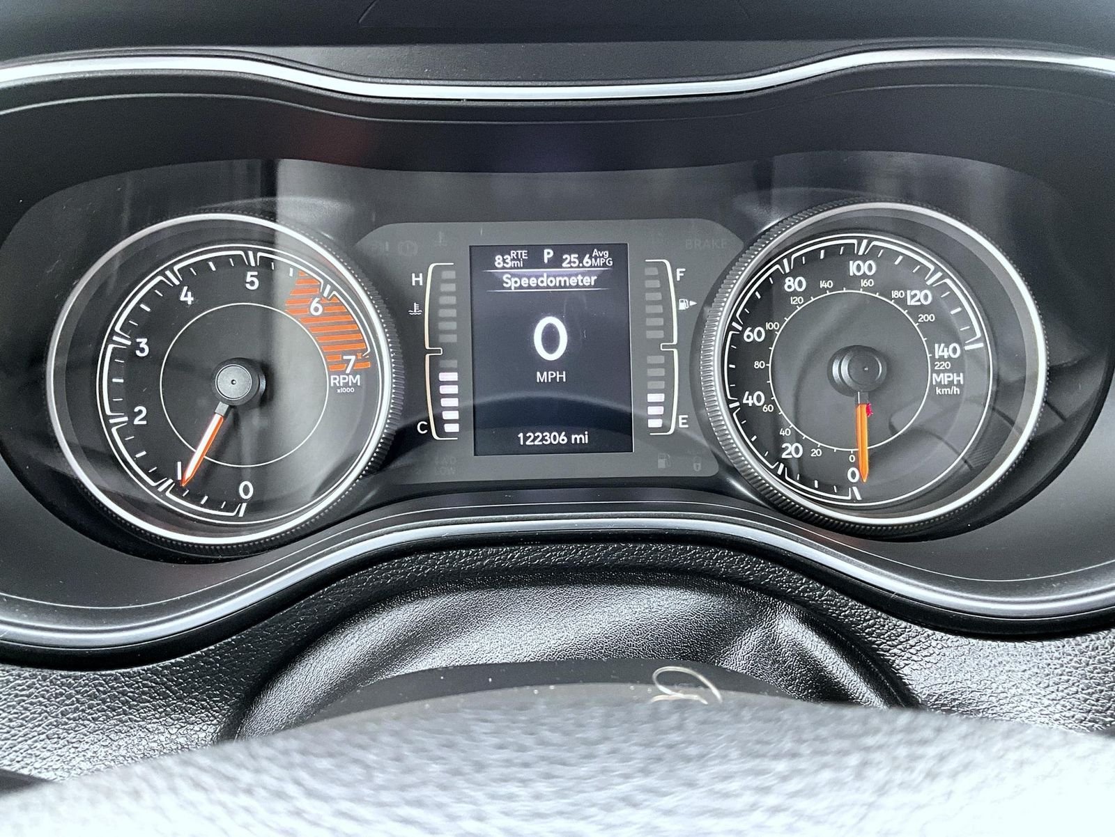 Used 2019 Gray Jeep Latitude Plus image 15
