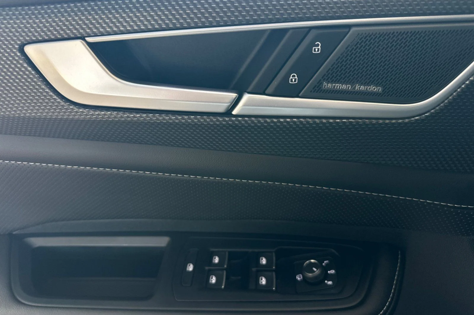 New 2026 Black Volkswagen 2.0T SEL Premium R-Line image 9