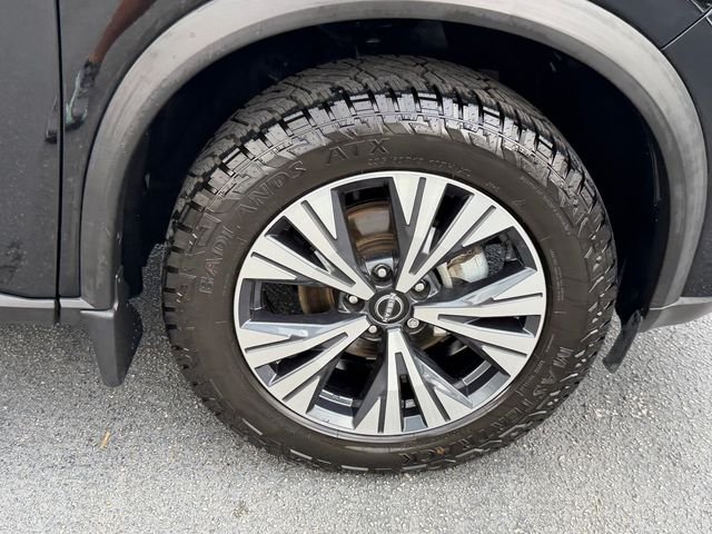Used 2023 Black Nissan SV image 17