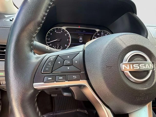 Used 2024 Gray Nissan SV image 27