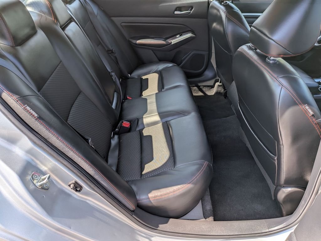 Used 2024 Silver Nissan 2.5 SR image 17