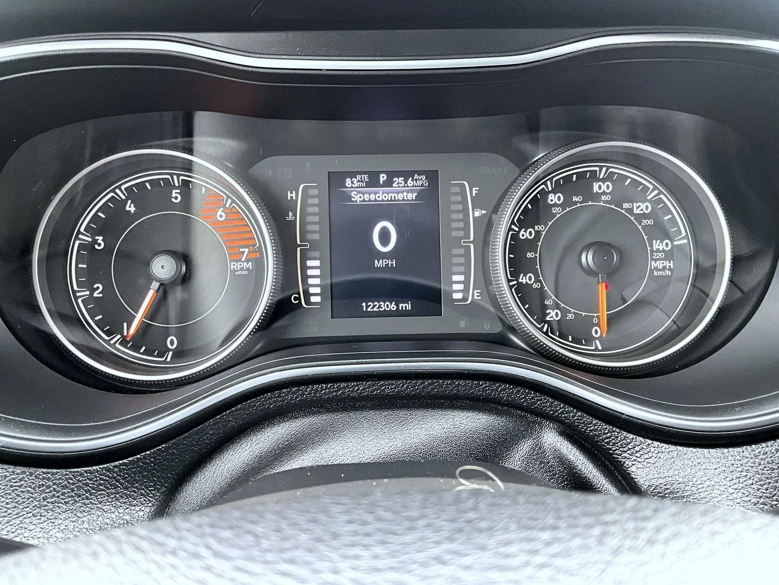 Used 2019 Gray Jeep Latitude Plus image 15