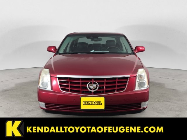 Used 2008 Red Cadillac 1SE image 2