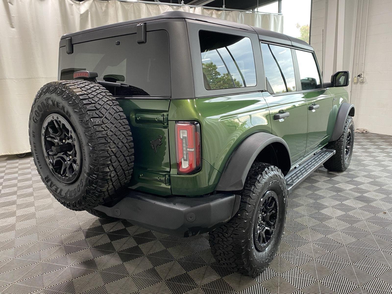 Used 2022 Eruption Green Ford Wildtrak Advanced image 9